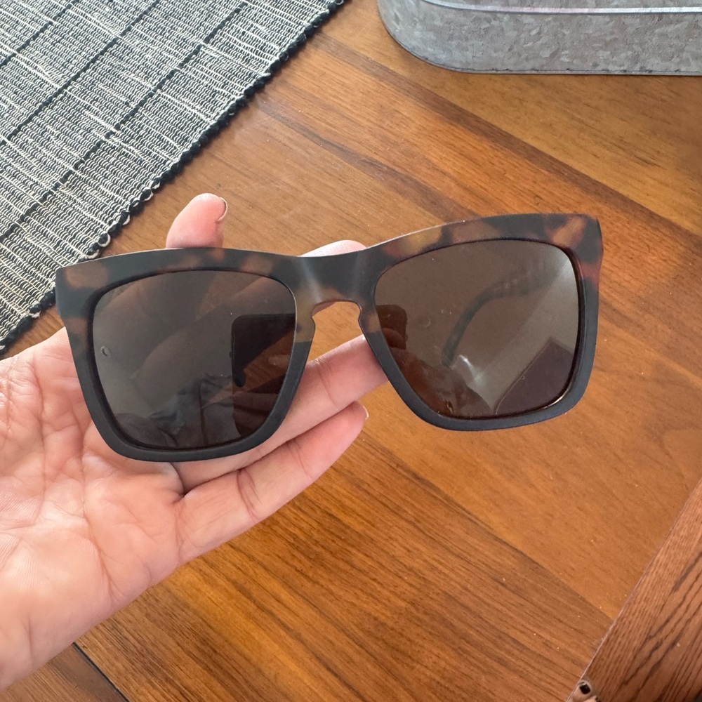 Brand new peepers polarized sunglasses